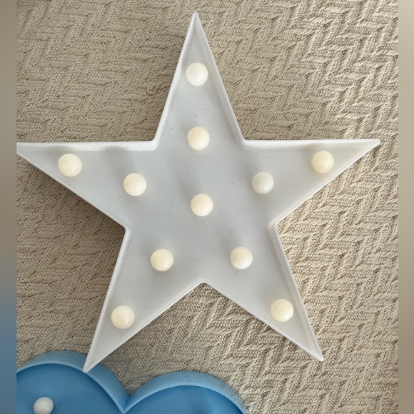 ☁️ 🌟 Night Light Cloud and Star ⭐️ ☁️ Set on Dresser or Wall Sconce - Picture 4 of 6